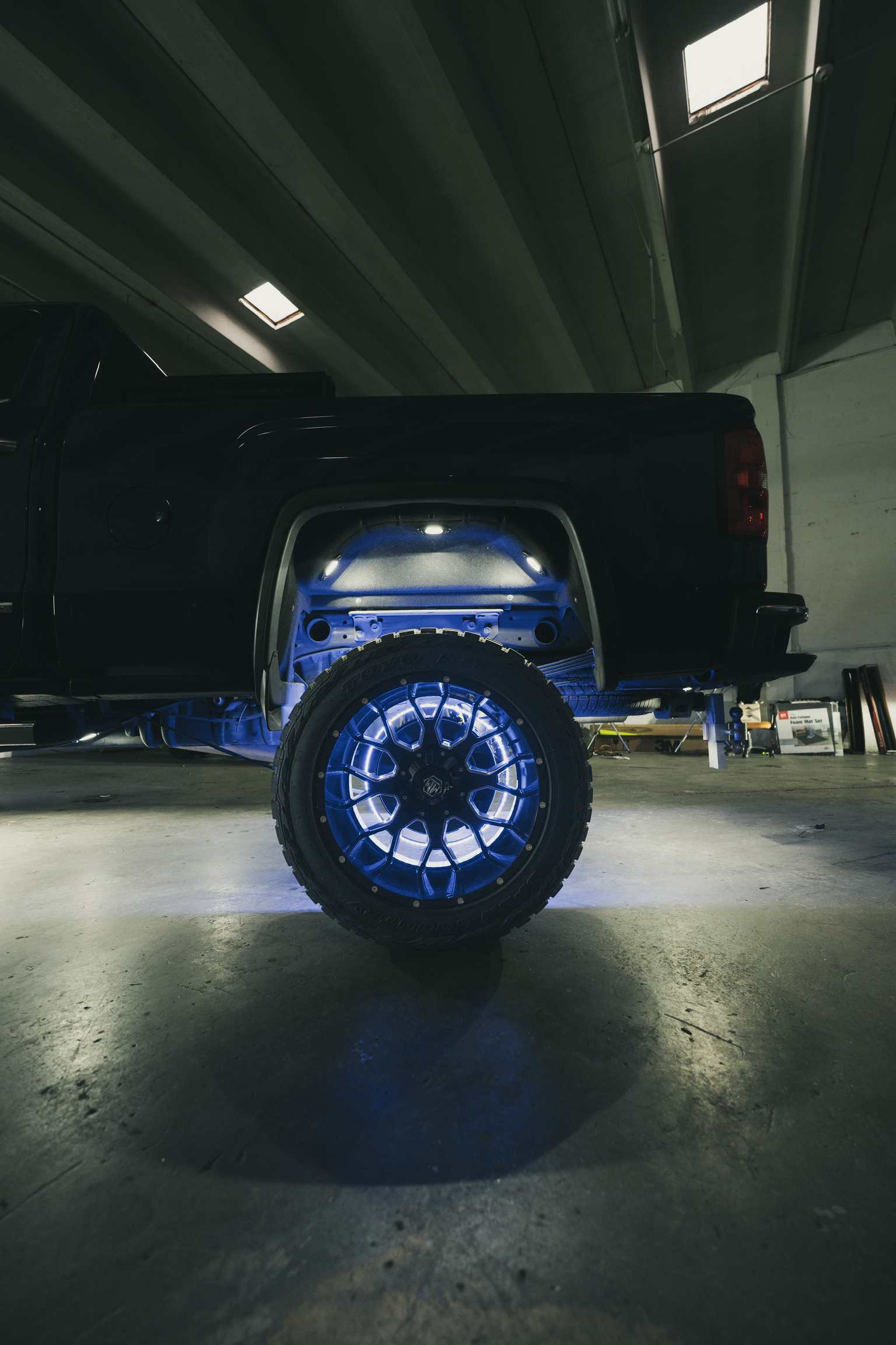 Truck suspension and premium exterior customization on GMC in Miami
